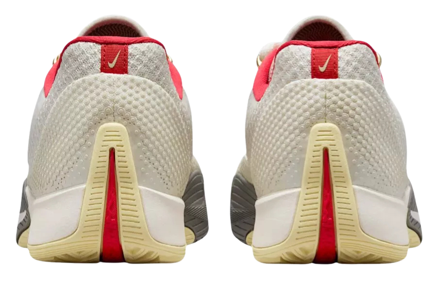 Nike S.T FLARE