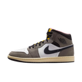 NIKE AIR JORDAN 1 MID