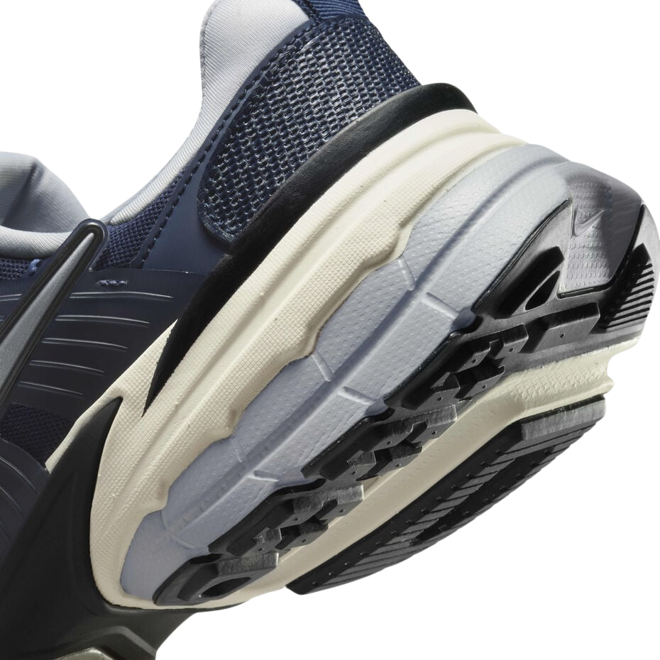 NIKE V2K RUN