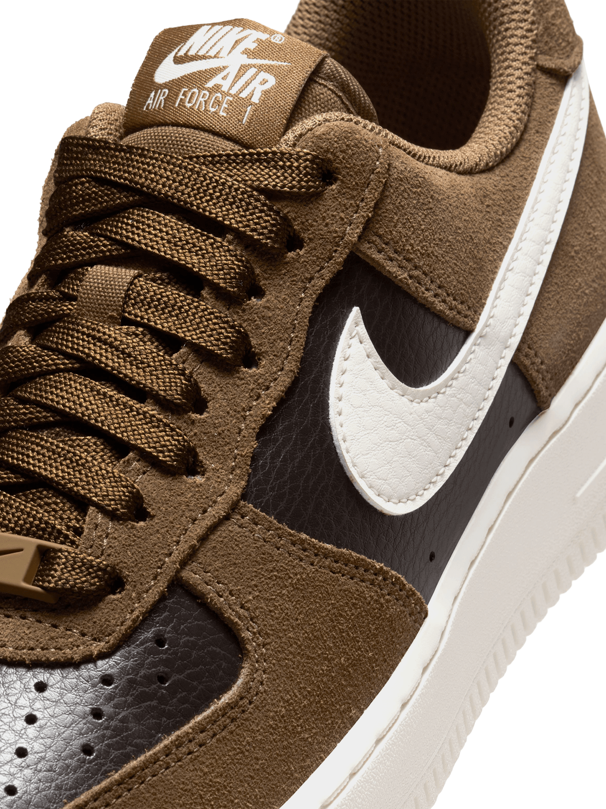 NIKE AIR FORCE 1