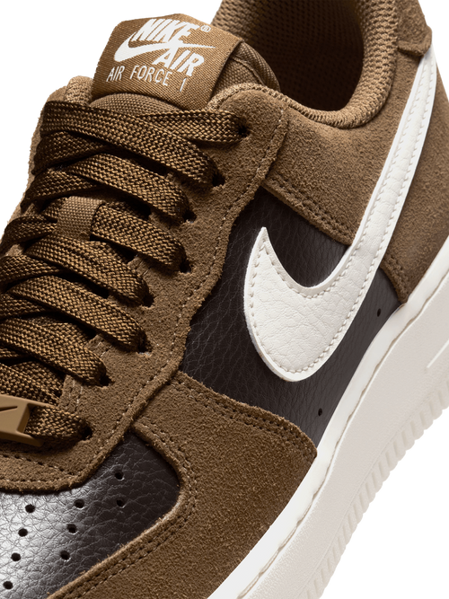 NIKE AIR FORCE 1