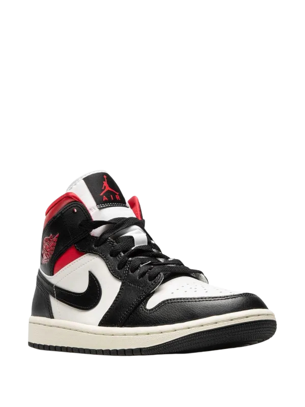 NIKE JORDAN 1 MID