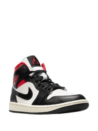 NIKE JORDAN 1 MID