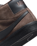 NIKE SB BLAZER MID