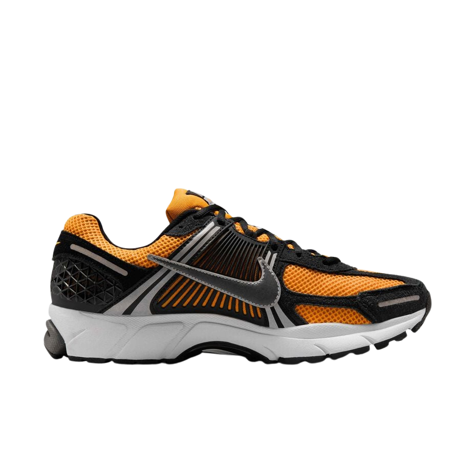 NIKE VOMERO 5