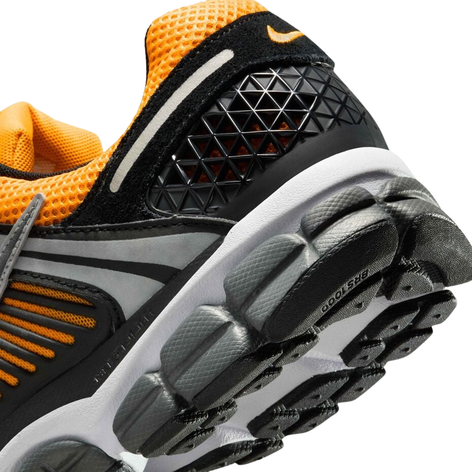 NIKE VOMERO 5